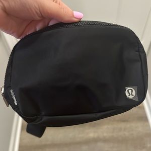 Lululemon Everywhere Belt Bag 1L Black NWT